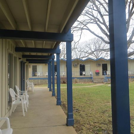The Golden Door Motel Osage Beach Exterior photo